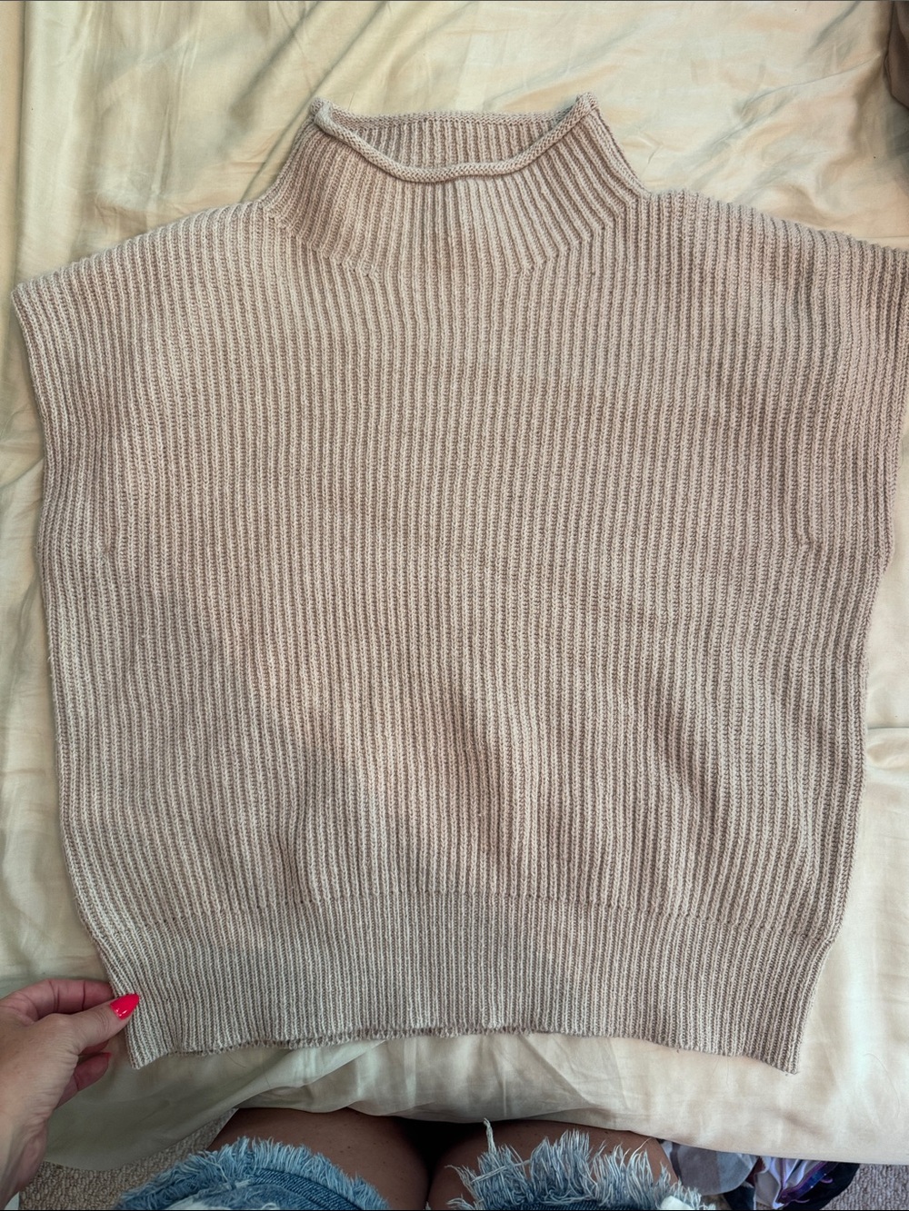 Le Lis Ribbed Sleeveless Turtleneck Vest - Beige